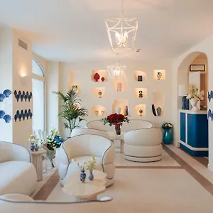 A'mare Boutique & 3* Pietra Ligure